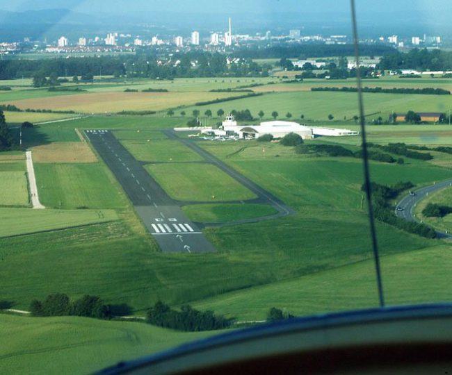 Flugplatz